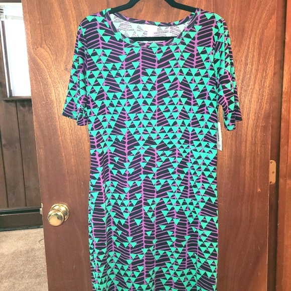 LuLaRoe Dresses & Skirts - Julia dress